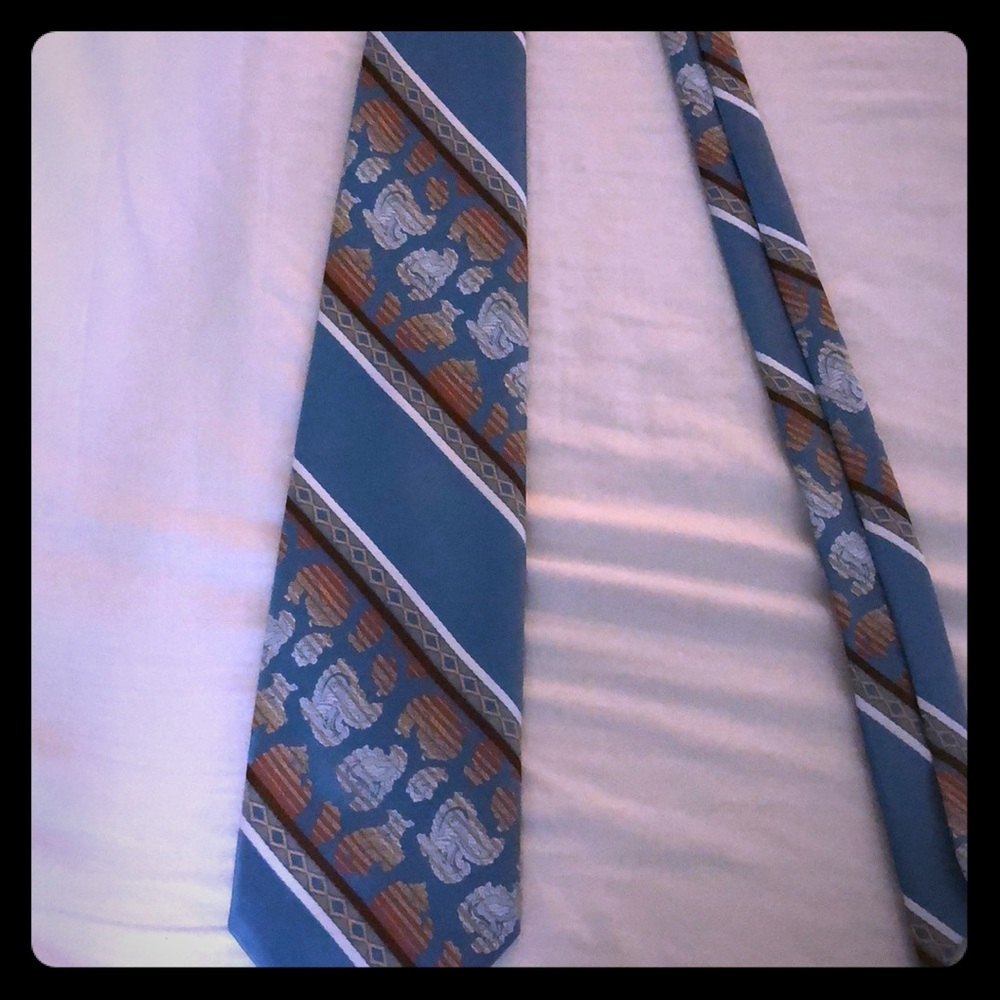 Rare Vintage Men’s necktie Delio Collection Blue